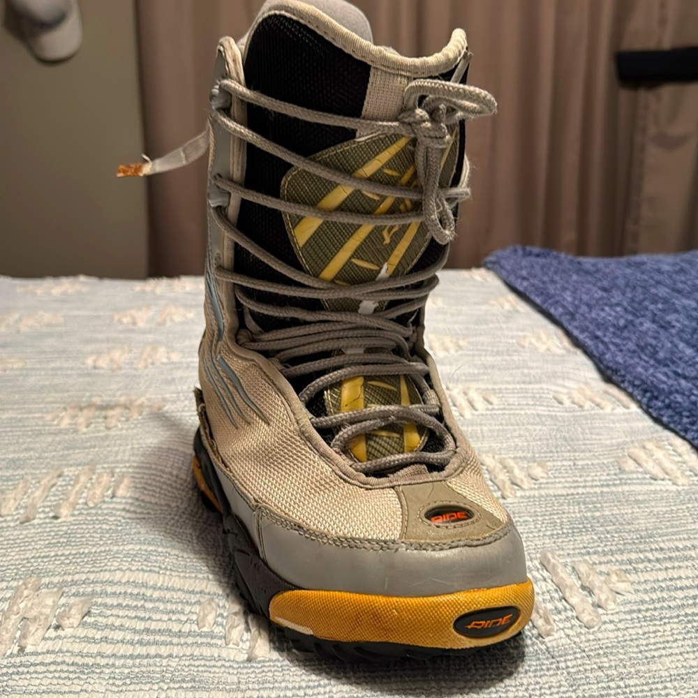 Snowboard Boots